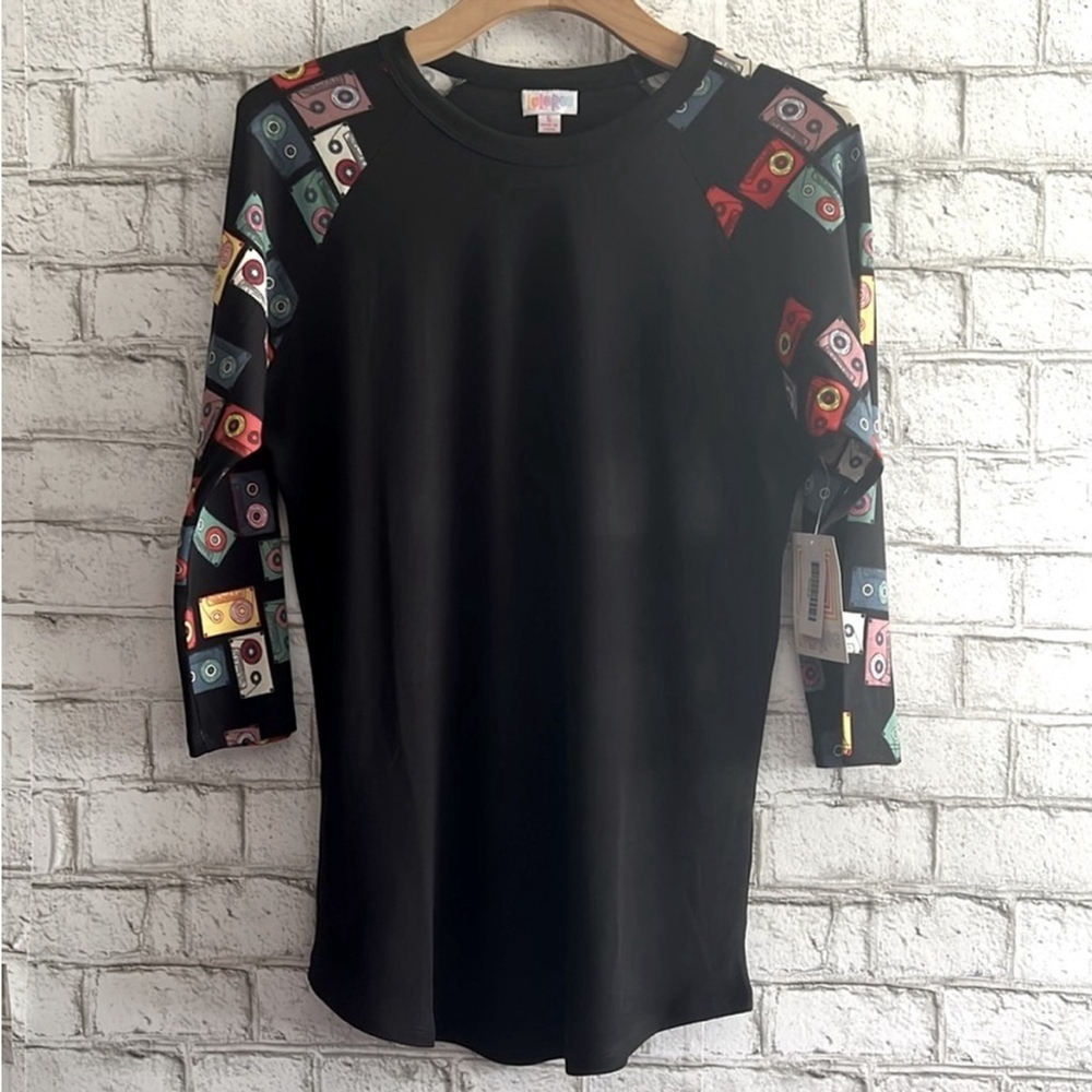 NWT Black & Cassette Tape Print LuLaRoe Randy Baseball Tee Size Small